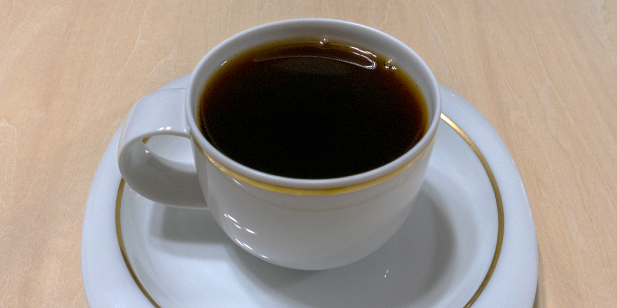 コーヒーはなぜ茶色い／黒いのか